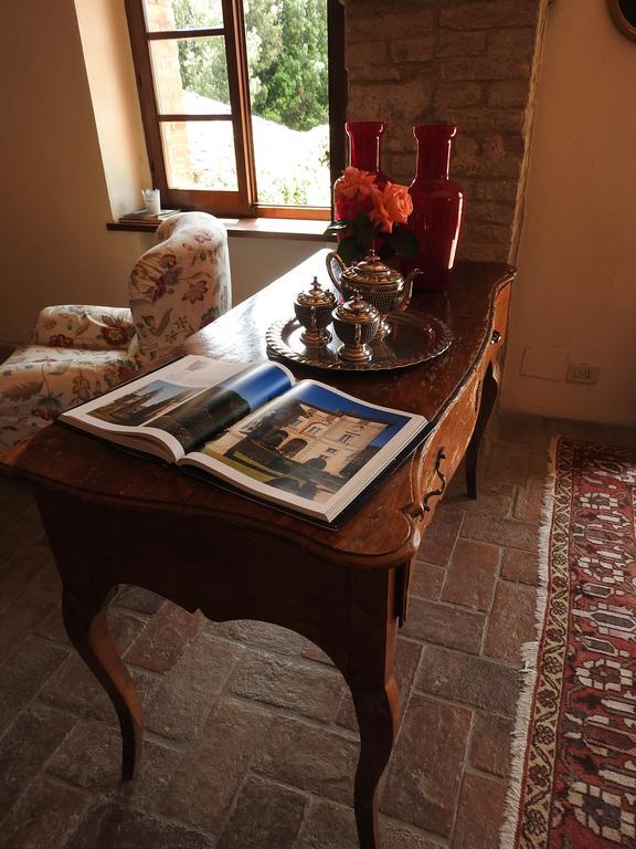 Relais Borgo Di Toiano Guest House โซวิชิลเล ภายนอก รูปภาพ