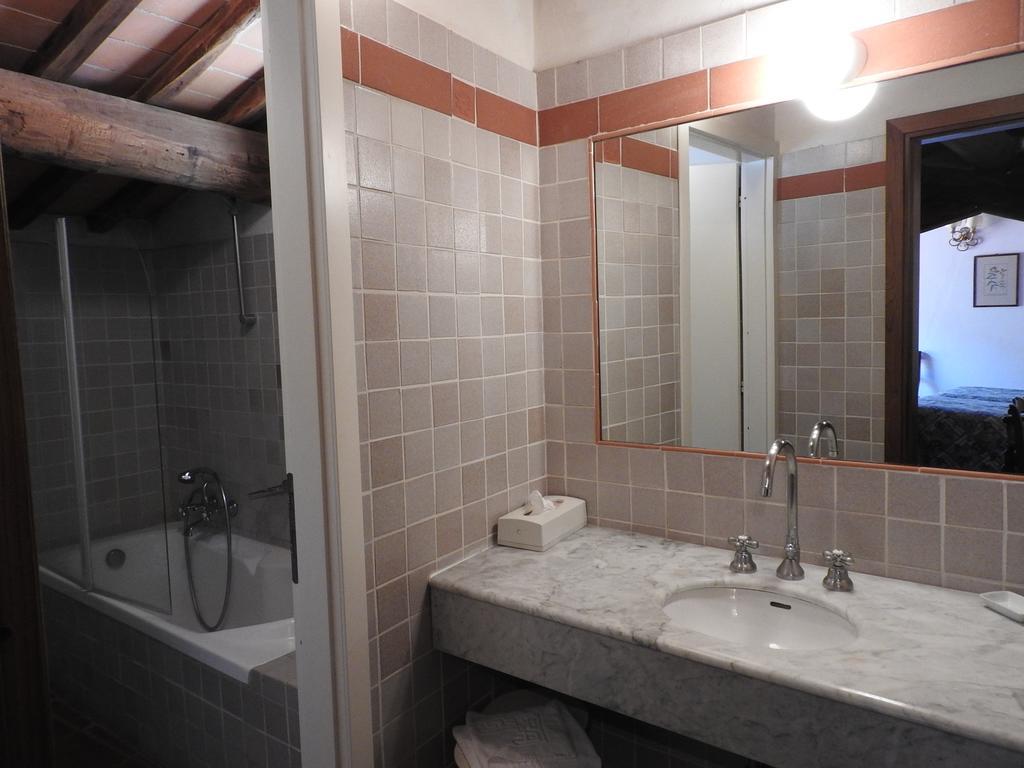Relais Borgo Di Toiano Guest House โซวิชิลเล ภายนอก รูปภาพ