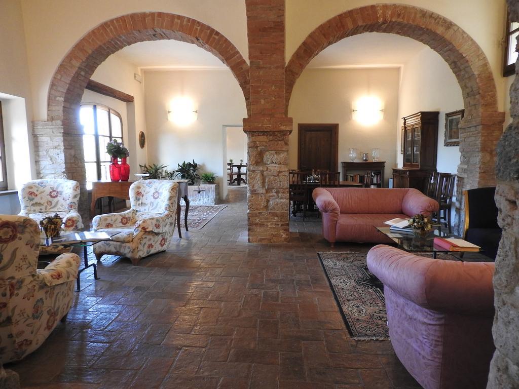 Relais Borgo Di Toiano Guest House โซวิชิลเล ภายนอก รูปภาพ
